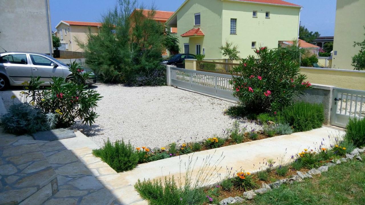 Apartmani Vjeko Vir Esterno foto